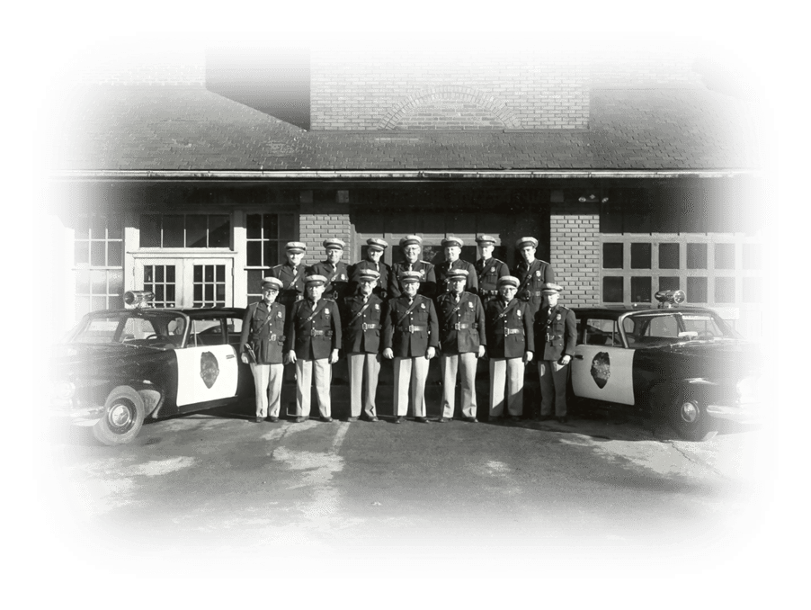 Image of early Moberly Police force in black and white